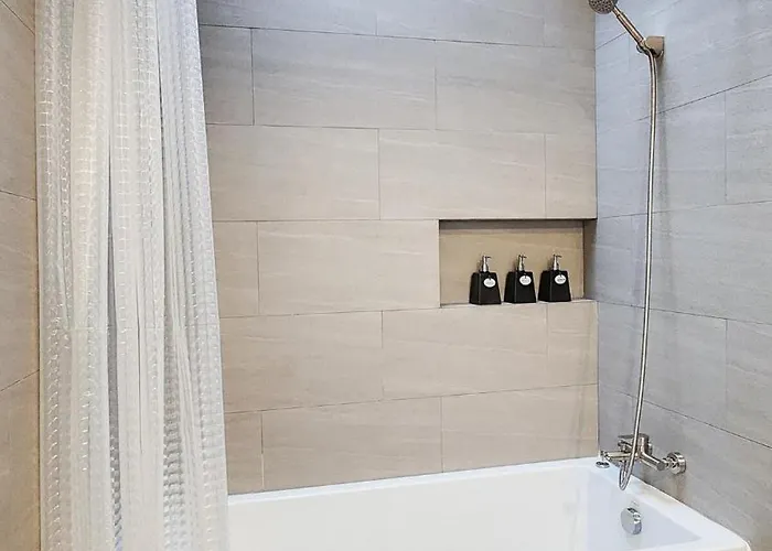 Designer Townhouse 4 Mins Walk To Bts Bang Chak Apartment