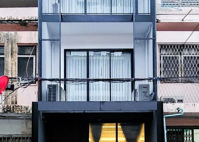 Designer Townhouse 4 Mins Walk To Bts Bang Chak Apartment