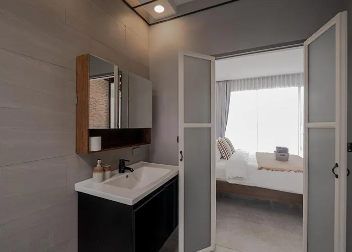 Designer Townhouse 4 Mins Walk To Bts Bang Chak Apartment